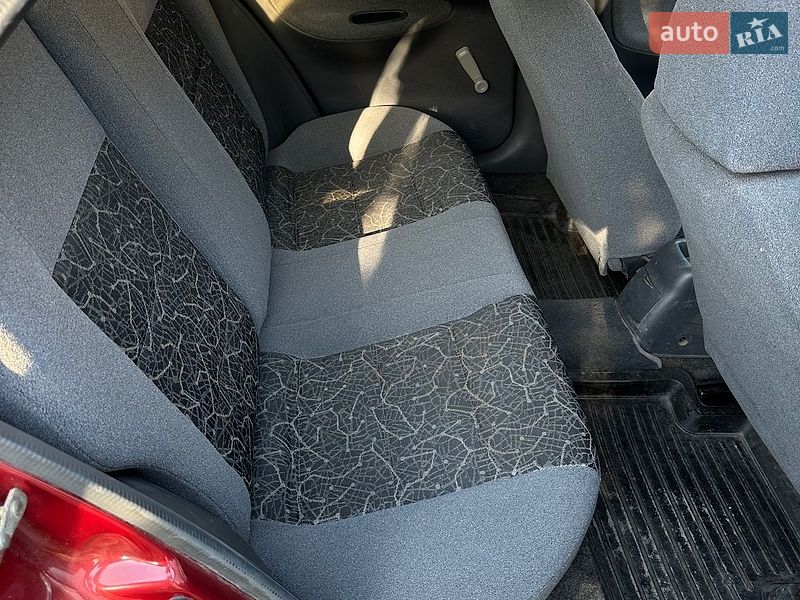 Седан Daewoo Lanos 2004 в Кагарлыке