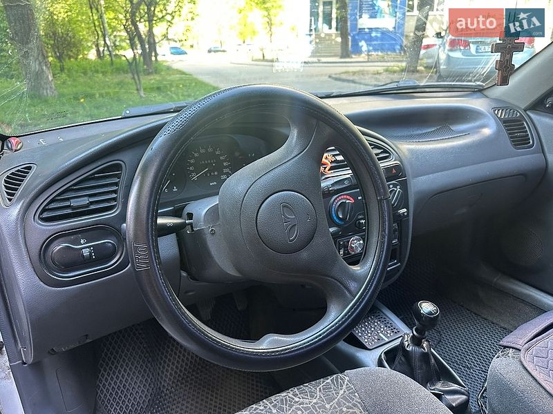 Седан Daewoo Lanos 2004 в Киеве
