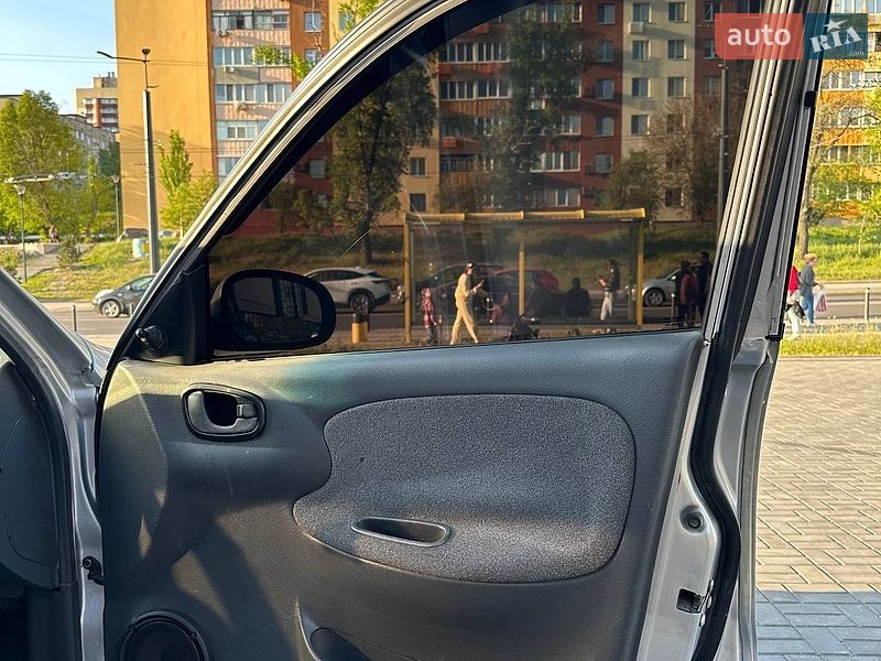 Седан Daewoo Lanos 2005 в Дніпрі