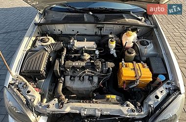 Седан Daewoo Lanos 2005 в Дніпрі