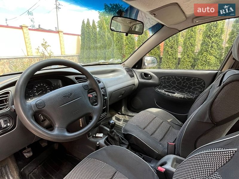 Седан Daewoo Lanos 2004 в Болехове