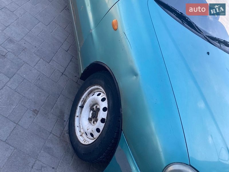 Седан Daewoo Lanos 1998 в Львове