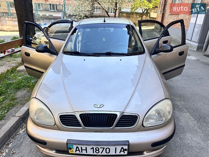 Седан Daewoo Lanos 2004 в Киеве
