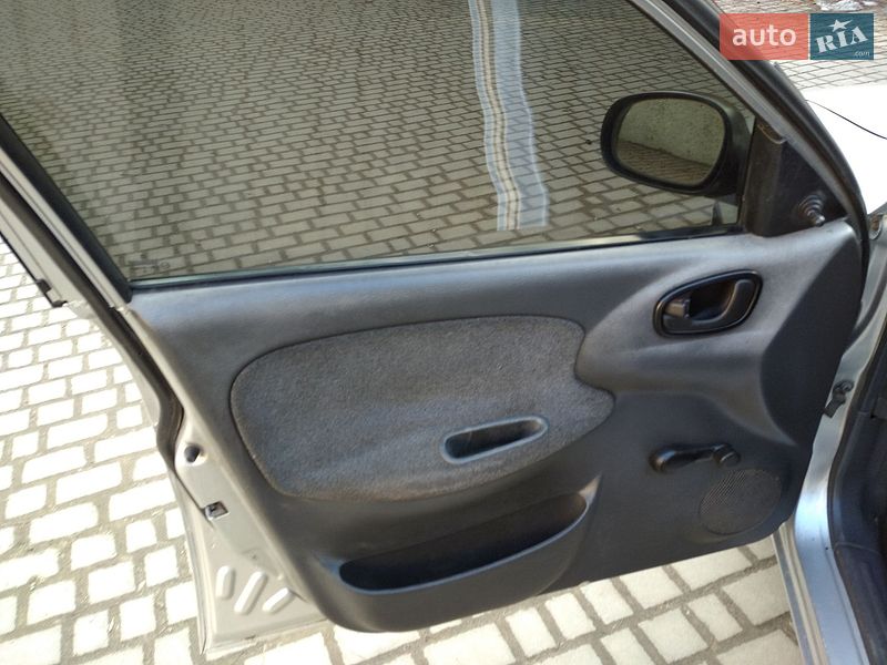 Седан Daewoo Lanos 2005 в Львові