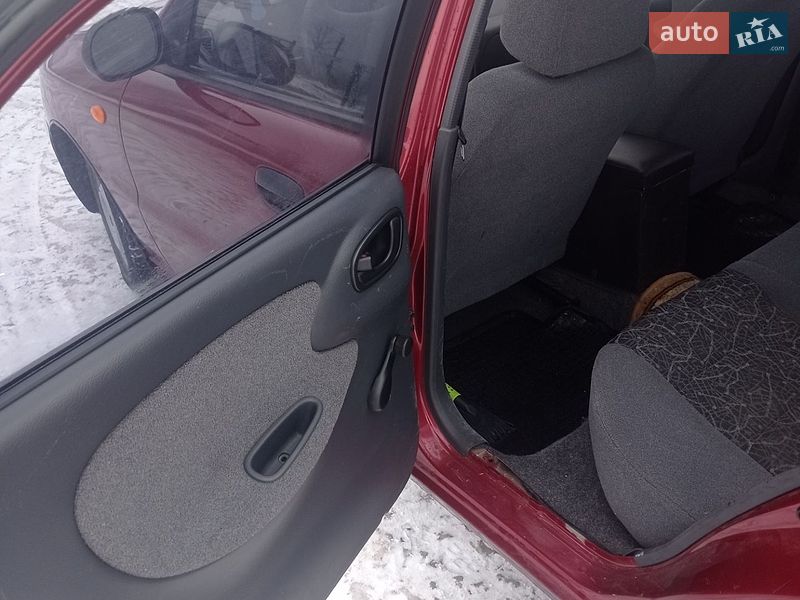 Седан Daewoo Lanos 2006 в Новому Розділі