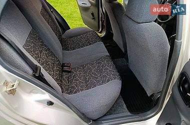 Седан Daewoo Lanos 2006 в Кицмани
