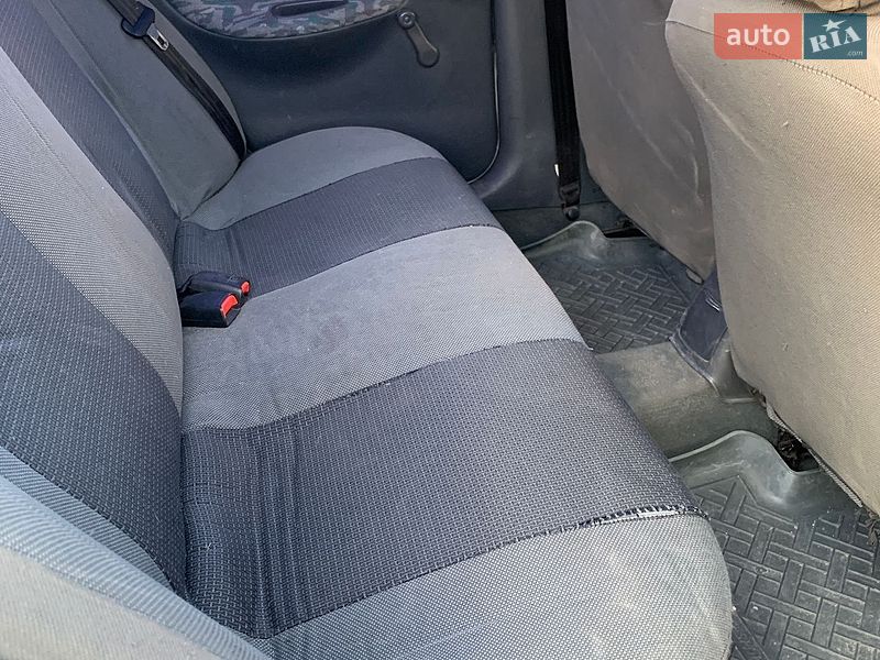 Седан Daewoo Lanos 2000 в Дніпрі