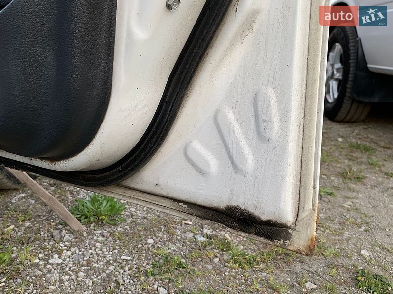 Седан Daewoo Lanos 2000 в Дніпрі