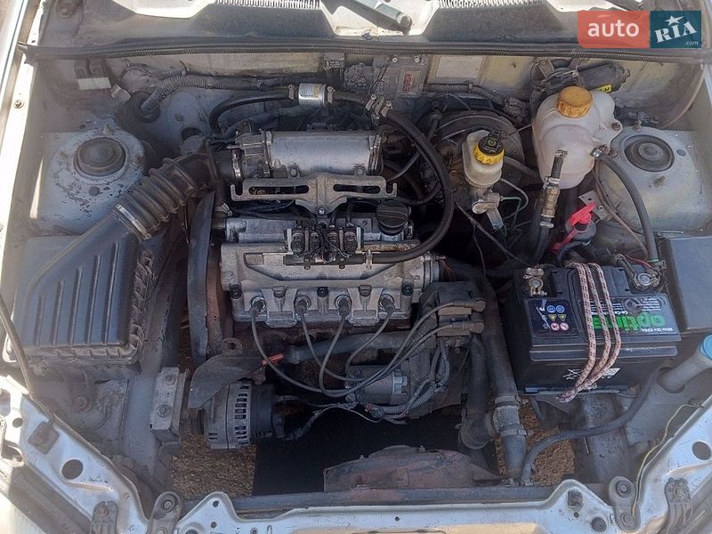 Седан Daewoo Lanos 2003 в Львове