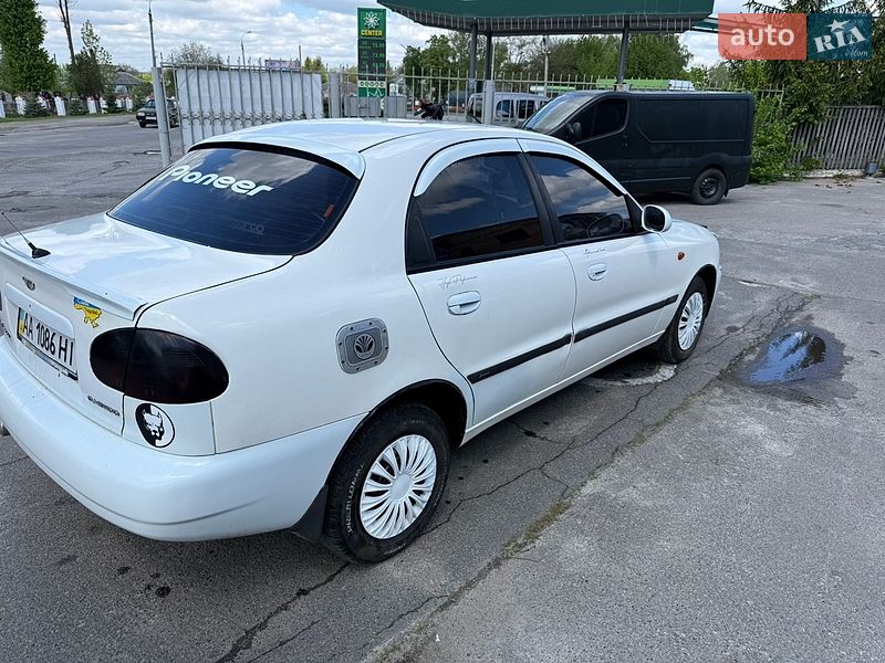 Седан Daewoo Lanos 2003 в Звенигородке