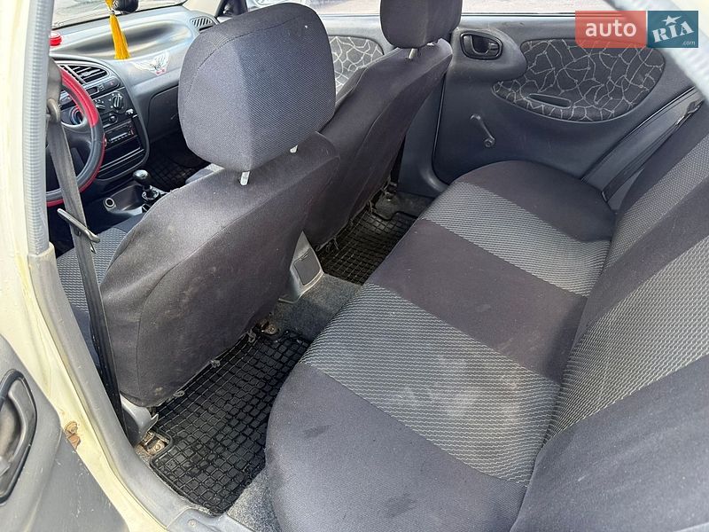 Седан Daewoo Lanos 2003 в Звенигородке