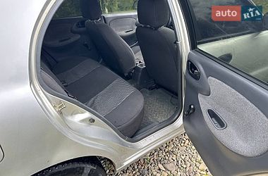 Хетчбек Daewoo Lanos 2006 в Чернівцях