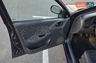 Седан Daewoo Lanos 2003 в Києві
