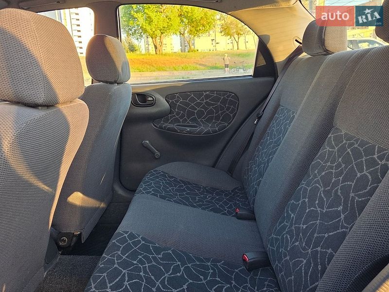Седан Daewoo Lanos 2003 в Києві