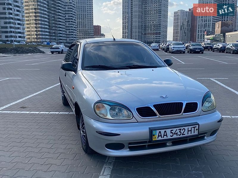 Седан Daewoo Lanos 2004 в Киеве