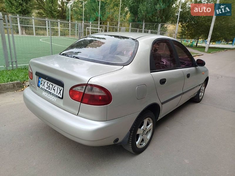 Седан Daewoo Lanos 2010 в Харькове