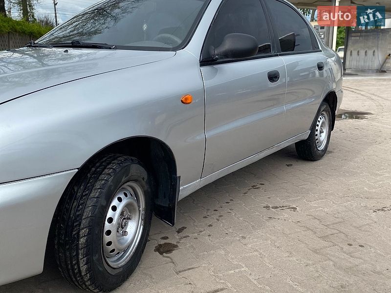 Седан Daewoo Lanos 2008 в Сумах