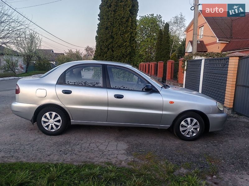Седан Daewoo Lanos 2005 в Хоролі