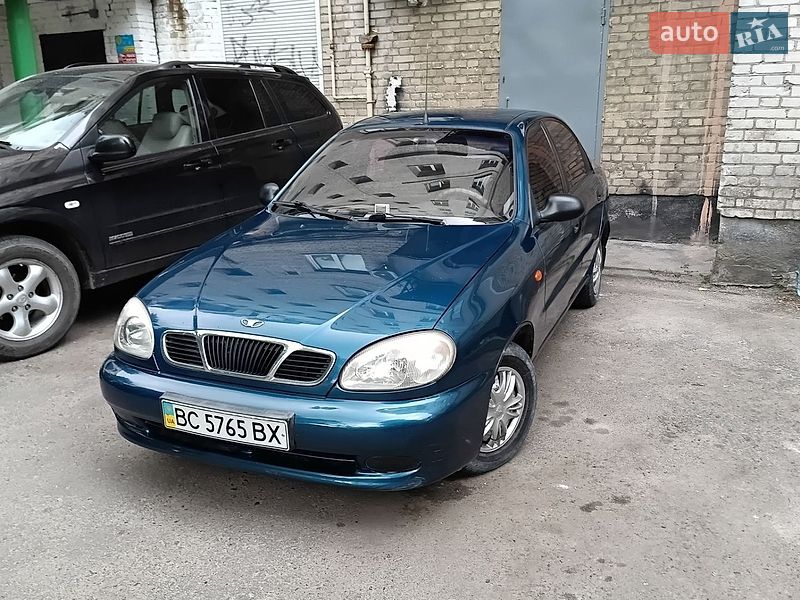 Седан Daewoo Lanos 2001 в Львове