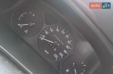 Седан Daewoo Lanos 2001 в Львове