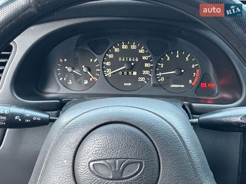 Седан Daewoo Lanos 2004 в Кривом Роге