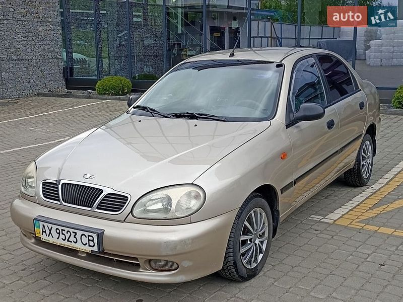 Седан Daewoo Lanos 2004 в Львове