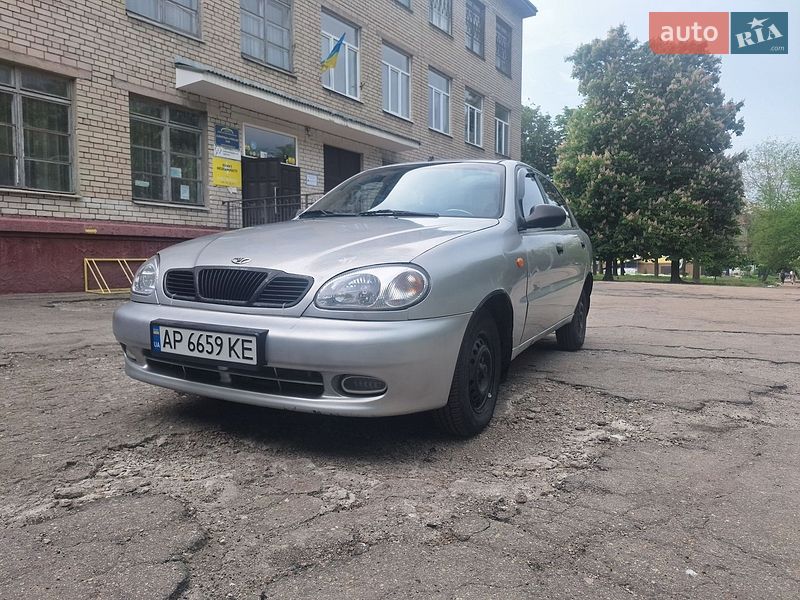 Седан Daewoo Lanos 2004 в Запоріжжі