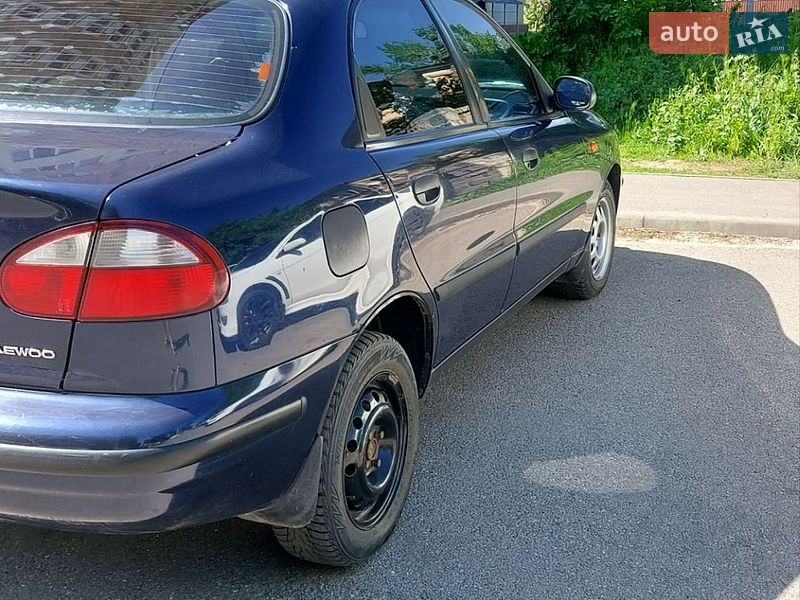 Седан Daewoo Lanos 2003 в Харькове