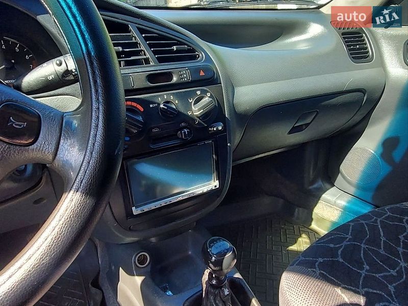 Седан Daewoo Lanos 2003 в Харькове