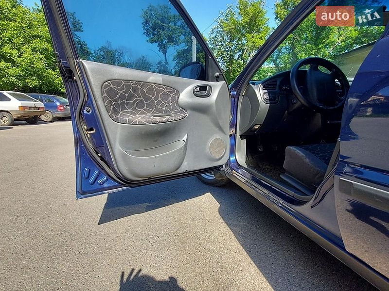Седан Daewoo Lanos 2003 в Харькове