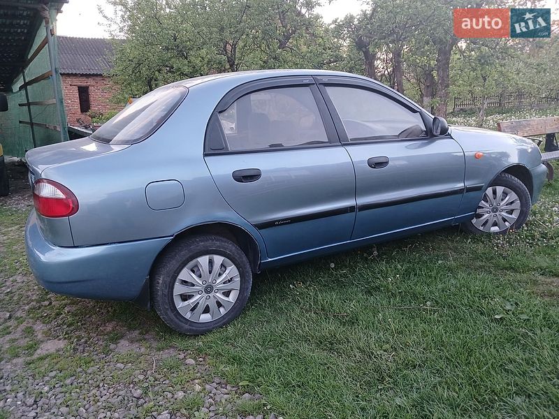 Седан Daewoo Lanos 2008 в Монастириській