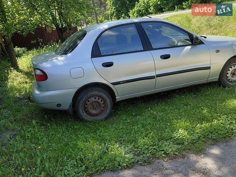 Седан Daewoo Lanos 2006 в Недригайліву