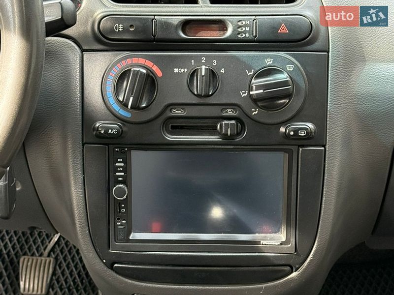 Седан Daewoo Lanos 2006 в Днепре