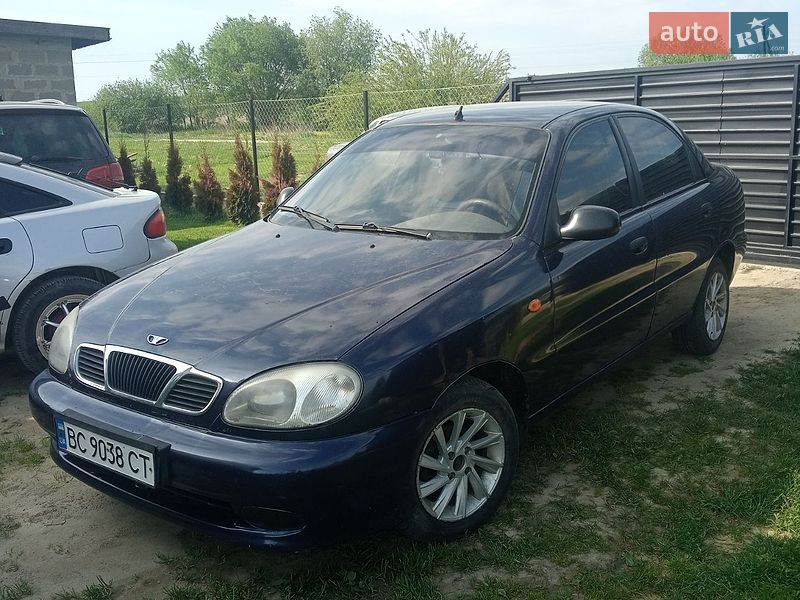Седан Daewoo Lanos 2006 в Новояворівську