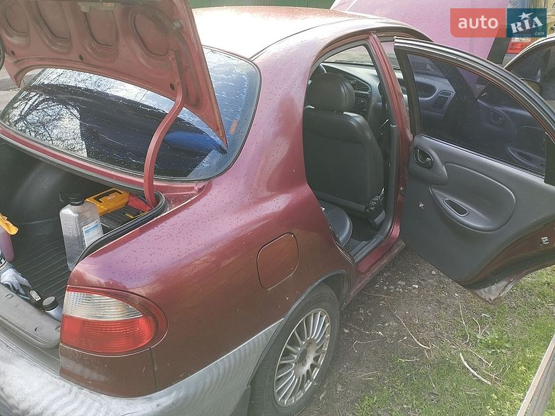 Седан Daewoo Lanos 1998 в Киеве