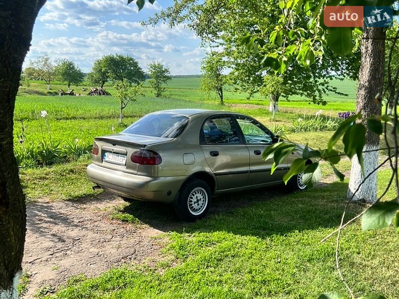Седан Daewoo Lanos 2003 в Луцьку