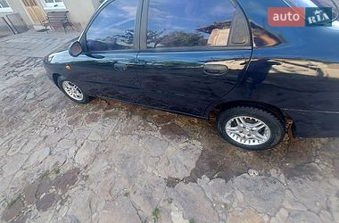 Седан Daewoo Lanos 2003 в Дружбі