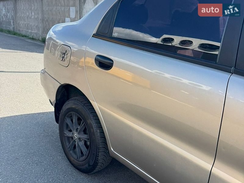 Седан Daewoo Lanos 2008 в Києві