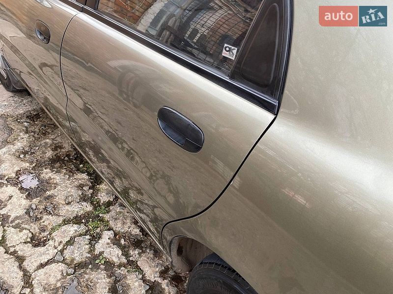 Седан Daewoo Lanos 2004 в Кривому Розі