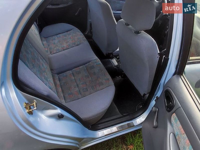 Седан Daewoo Lanos 2005 в Черкасах