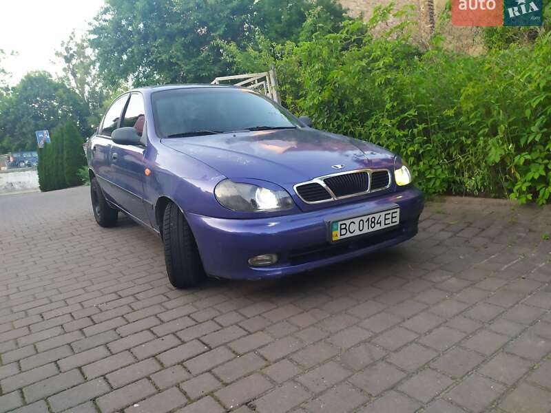 Седан Daewoo Lanos 1998 в Золочеві