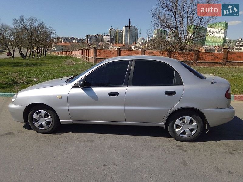 Седан Daewoo Lanos 1999 в Одессе