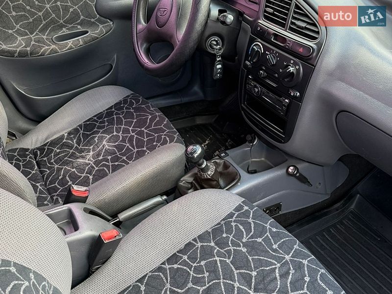 Седан Daewoo Lanos 2003 в Полтаві