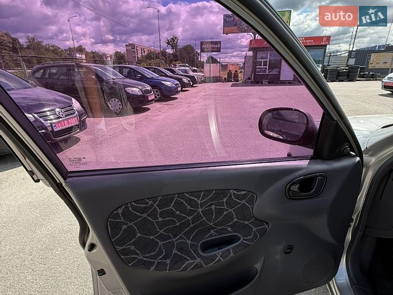 Седан Daewoo Lanos 2003 в Полтаві