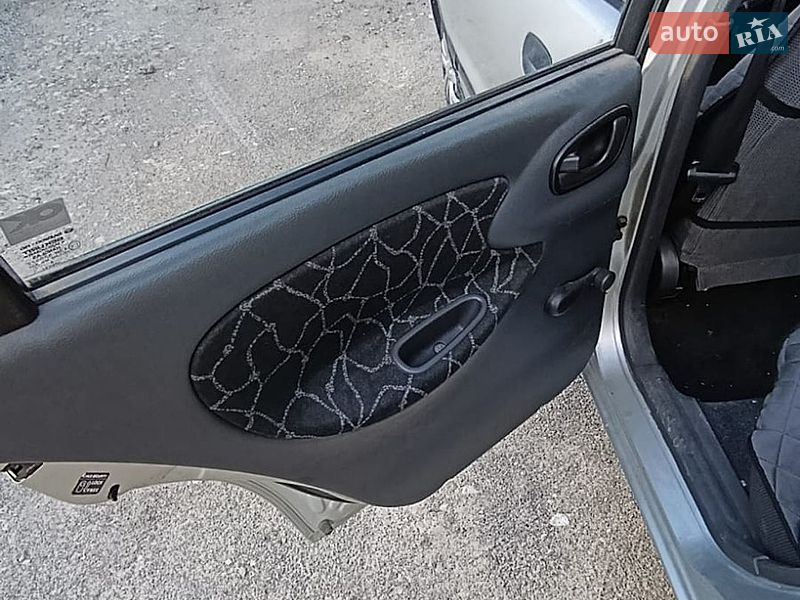 Седан Daewoo Lanos 2004 в Тернополі