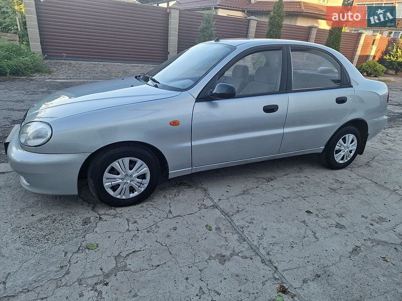 Седан Daewoo Lanos 2008 в Хороле