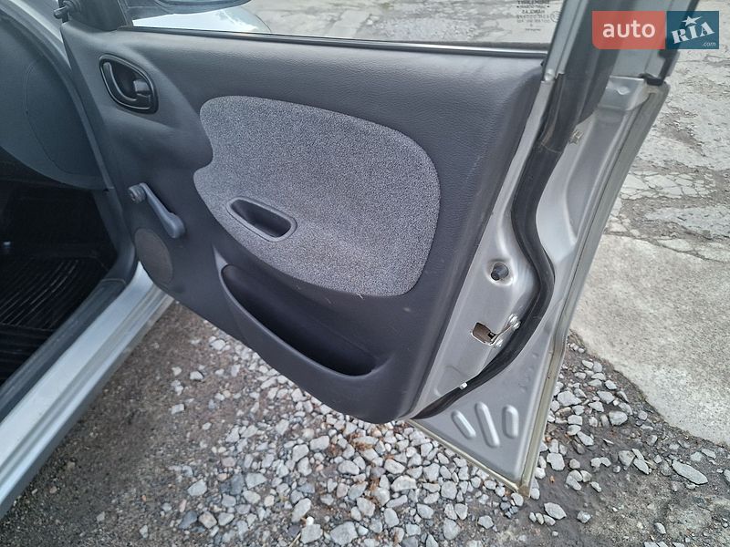 Седан Daewoo Lanos 2008 в Хороле