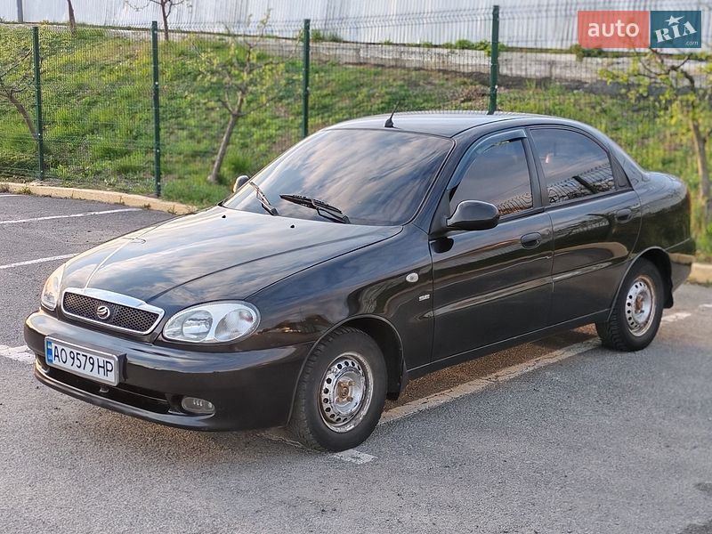 Седан Daewoo Lanos 2013 в Ужгороде