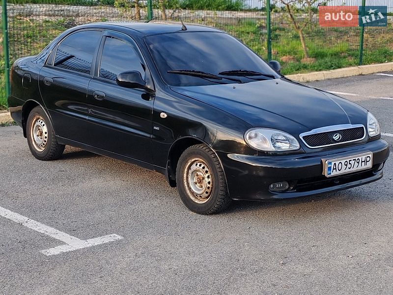 Седан Daewoo Lanos 2013 в Ужгороде