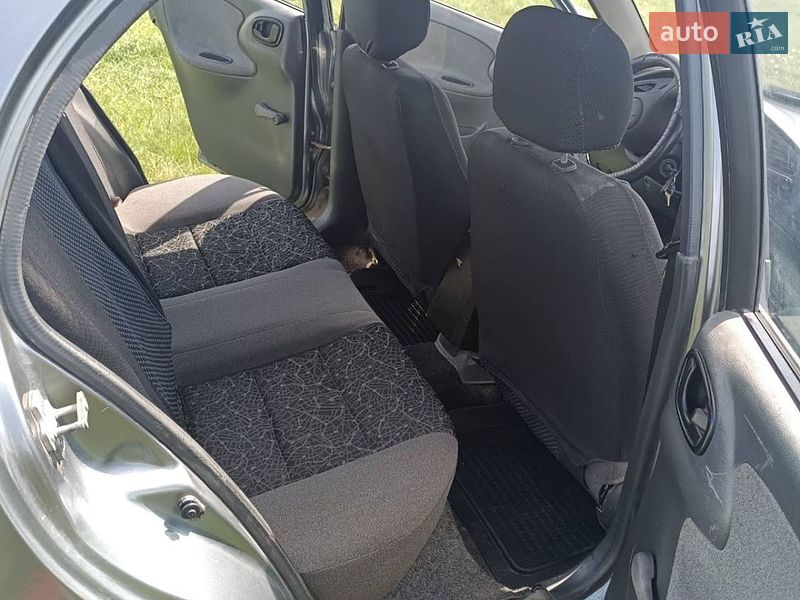 Седан Daewoo Lanos 2008 в Сарнах